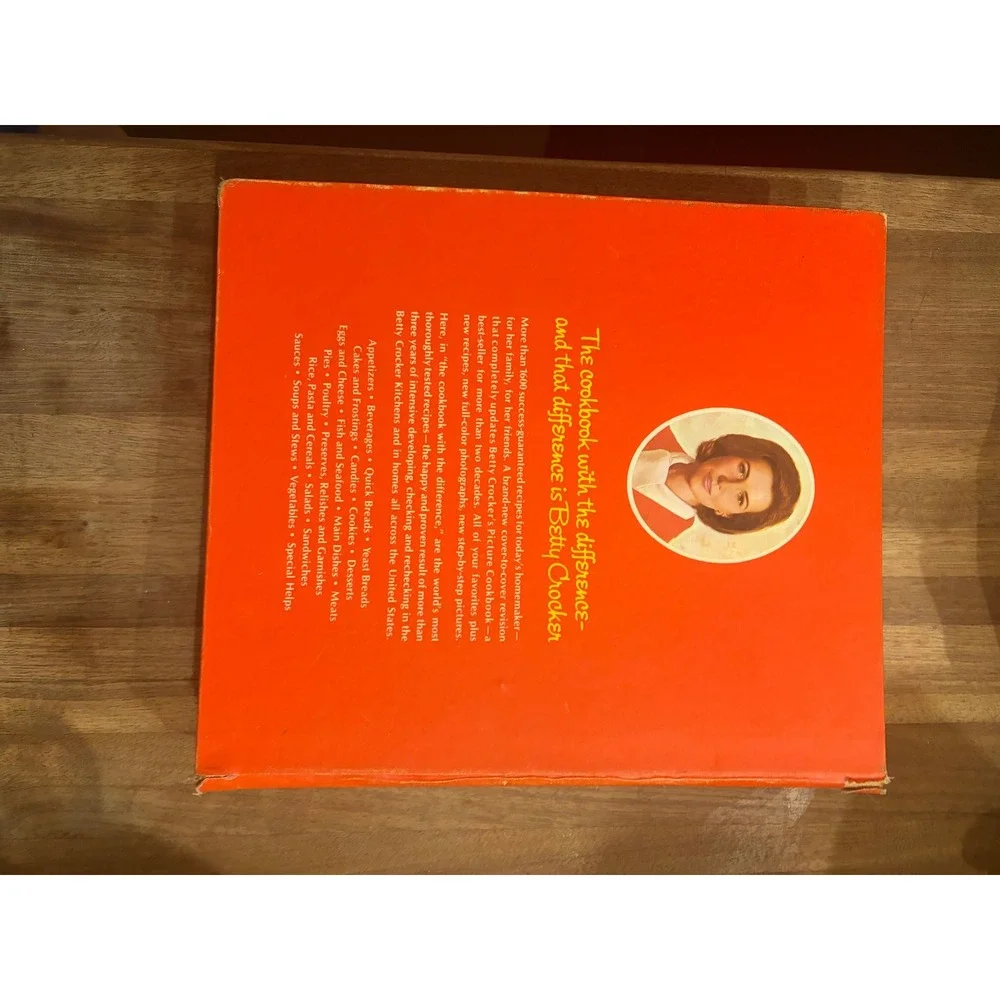 Vintage Betty Crocker Cookbook 5 Ring Spiral Binder Golden Press Red Retro 1969